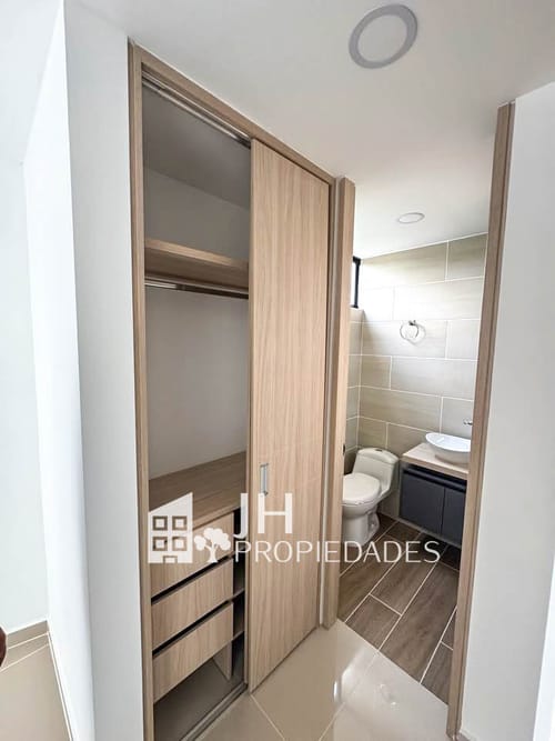 Apartamento de 2 alcobas en venta en La Aurora, Bucaramanga, 66 m² · foto 10 de 13
