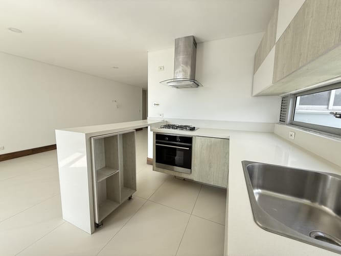 Apartamento de 3 alcobas en arriendo en Aves Maria, Sabaneta, 102 m² · foto 2 de 24
