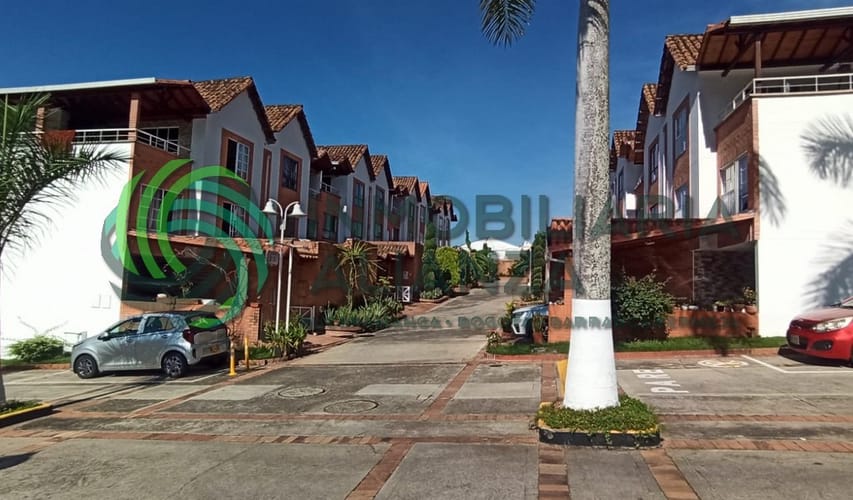 Casa de 4 alcobas en venta en Palmeras Del Cacique, Bucaramanga, 160 m² · foto 3 de 24