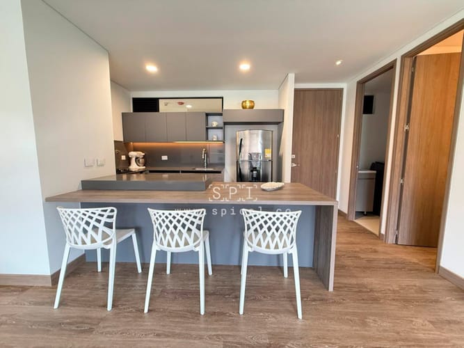 Apartamento de 2 alcobas en arriendo en Los Balsos, Medellín, 94 m² · foto 4 de 20