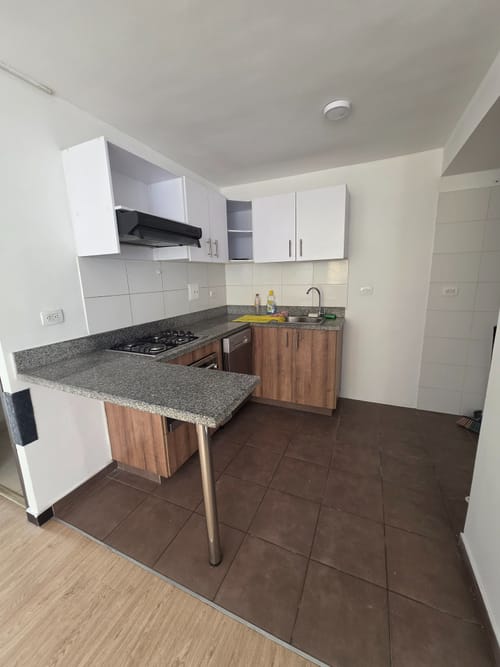 Apartamento de 3 alcobas en venta en Suba Salitre, Bogotá, 65 m² · foto 5 de 23