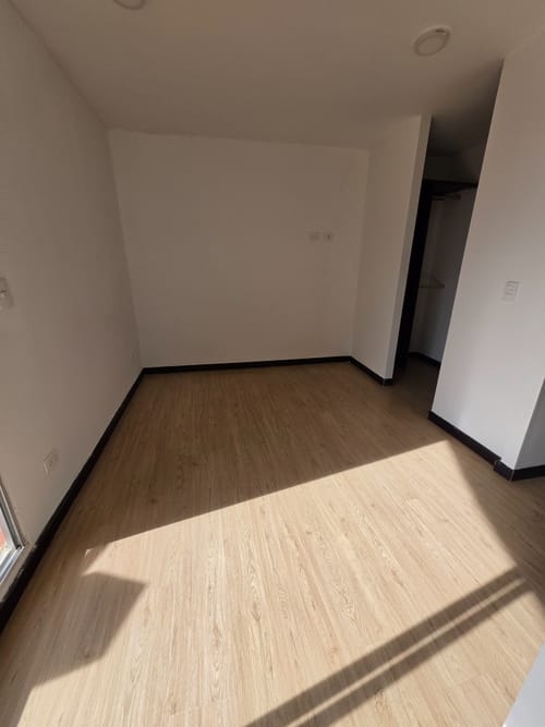 Apartamento de 3 alcobas en venta en Suba Salitre, Bogotá, 65 m² · foto 10 de 23