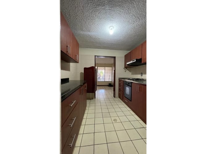 Casa de 3 alcobas en venta en Granjas De Provenza, Bucaramanga, 250 m² · foto 5 de 16