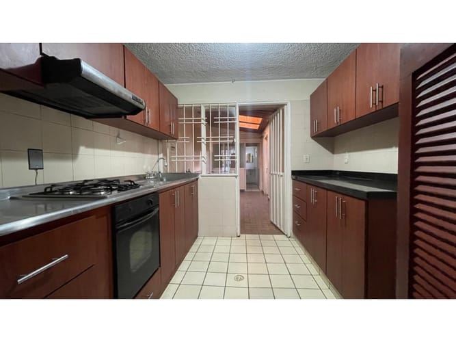 Casa de 3 alcobas en venta en Granjas De Provenza, Bucaramanga, 250 m² · foto 6 de 16