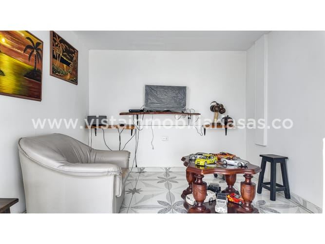 Casa de 3 alcobas en venta en Los Alcazares, Manizales, 210 m² · foto 4 de 24