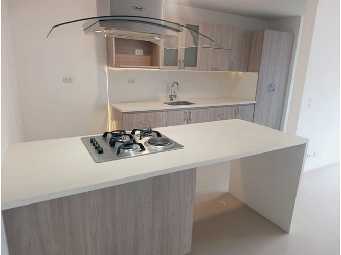 Apartamento de 3 alcobas en arriendo en La Navarra, Bello, 68 m² · foto 5 de 17