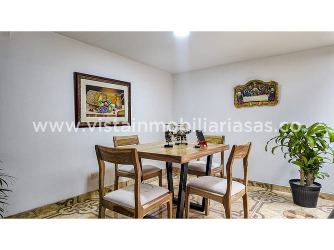 Casa de 3 alcobas en venta en Los Alcazares, Manizales, 210 m² · foto 5 de 24