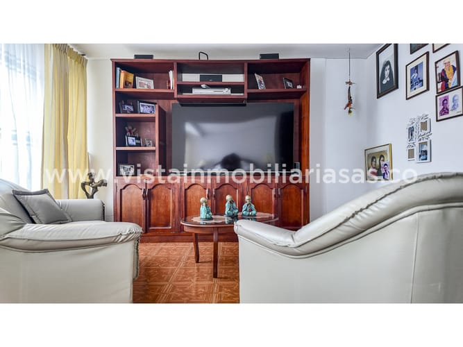 Casa de 3 alcobas en venta en Los Alcazares, Manizales, 210 m² · foto 8 de 24