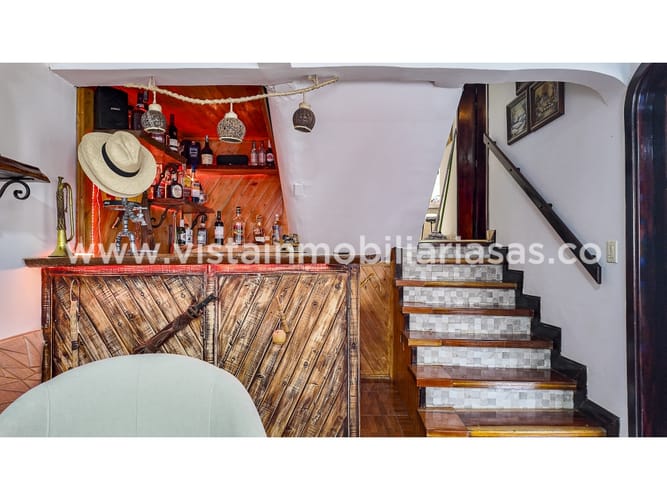 Casa de 3 alcobas en venta en Los Alcazares, Manizales, 210 m² · foto 9 de 24