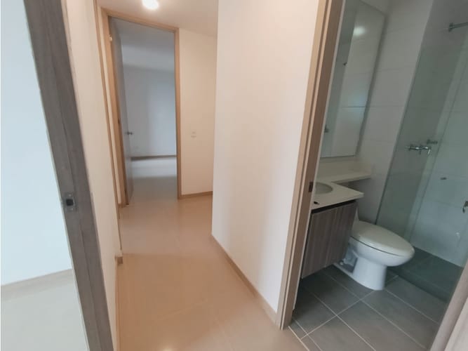 Apartamento de 3 alcobas en arriendo en La Navarra, Bello, 68 m² · foto 10 de 17