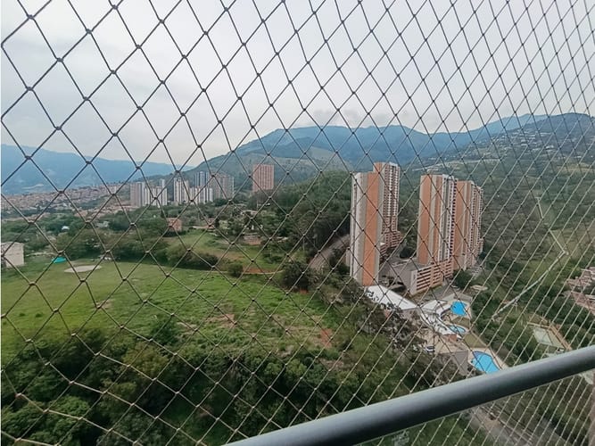 Apartamento de 3 alcobas en arriendo en La Navarra, Bello, 68 m² · foto 14 de 17