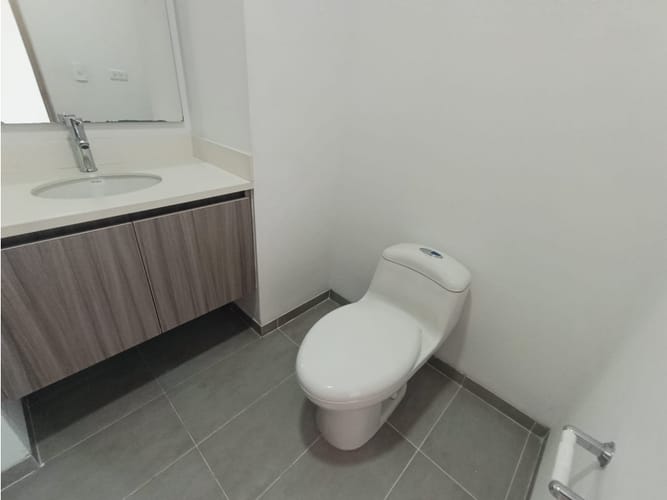 Apartamento de 3 alcobas en arriendo en La Navarra, Bello, 68 m² · foto 15 de 17