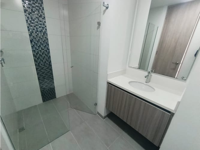 Apartamento de 3 alcobas en arriendo en La Navarra, Bello, 68 m² · foto 16 de 17