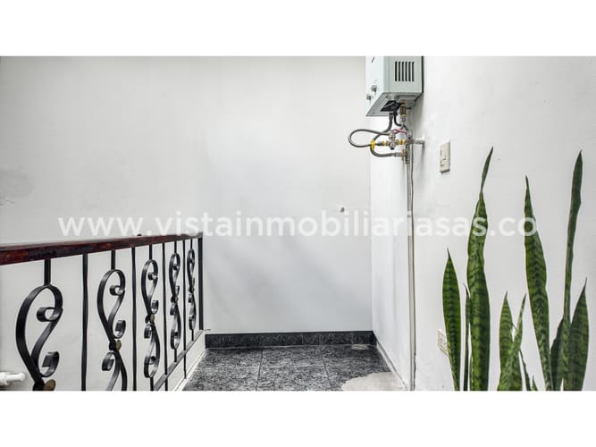 Casa de 3 alcobas en venta en Los Alcazares, Manizales, 210 m² · foto 18 de 24