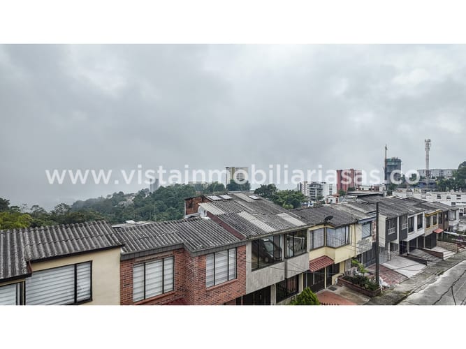 Casa de 3 alcobas en venta en Los Alcazares, Manizales, 210 m² · foto 20 de 24