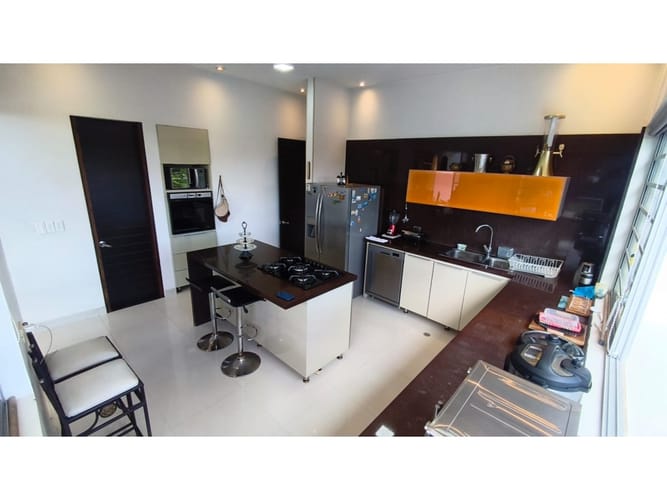 Casa de 7 alcobas en venta en Pueblito Cafetero, Pereira, 545 m² · foto 11 de 24