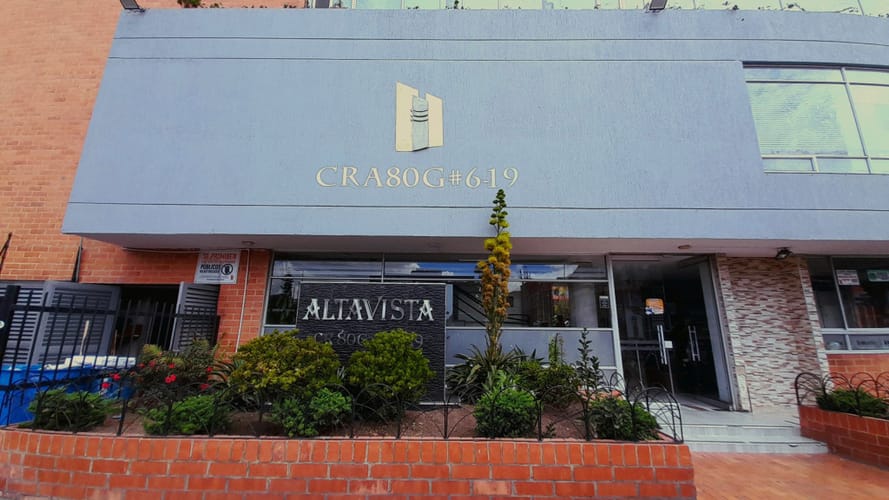 Apartamento de 3 alcobas en venta en El Tintal, Bogotá, 55 m² · foto 2 de 24