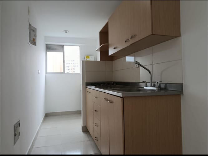 Apartamento de 3 alcobas en arriendo en Tres Esquinas, Sabaneta, 70 m² · foto 2 de 19