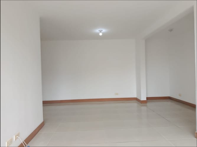 Apartamento de 3 alcobas en arriendo en Tres Esquinas, Sabaneta, 70 m² · foto 4 de 19