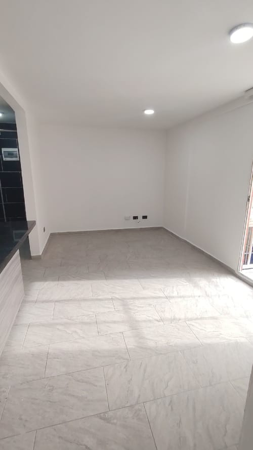 Apartamento de 3 alcobas en arriendo en Guasimalito, Bello, 55 m² · foto 2 de 15