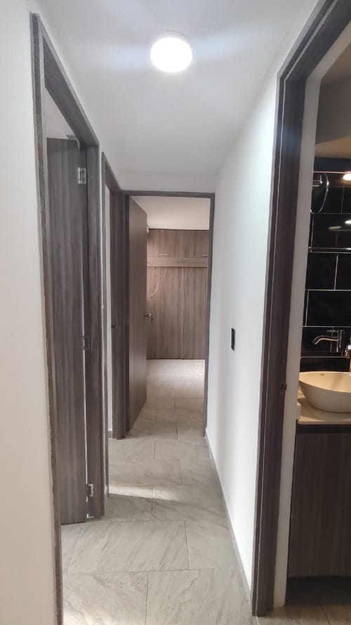 Apartamento de 3 alcobas en arriendo en Guasimalito, Bello, 55 m² · foto 5 de 15