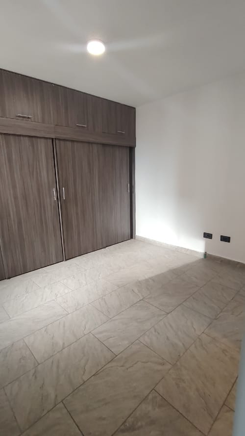 Apartamento de 3 alcobas en arriendo en Guasimalito, Bello, 55 m² · foto 12 de 15