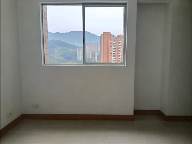 Apartamento de 3 alcobas en arriendo en Tres Esquinas, Sabaneta, 70 m² · foto 13 de 19