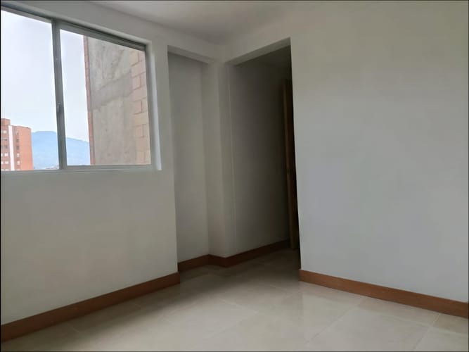 Apartamento de 3 alcobas en arriendo en Tres Esquinas, Sabaneta, 70 m² · foto 14 de 19