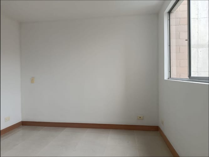 Apartamento de 3 alcobas en arriendo en Tres Esquinas, Sabaneta, 70 m² · foto 16 de 19