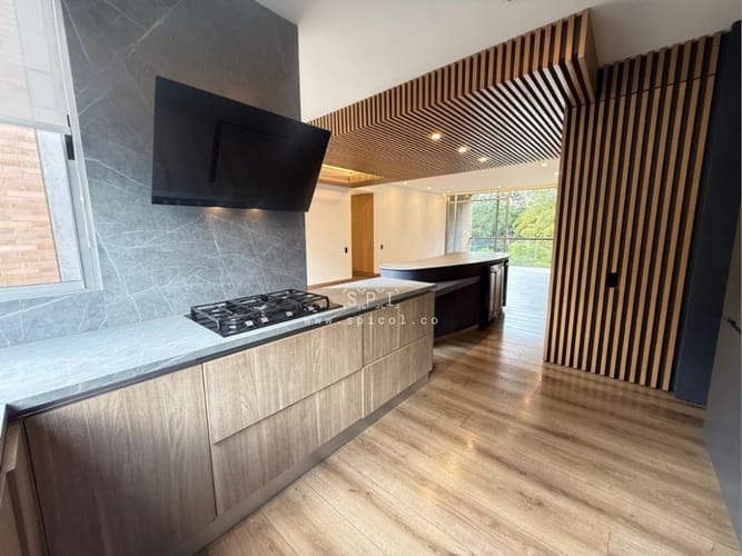 Apartamento de 3 alcobas en arriendo en Las Lomas, Medellín, 280 m² · foto 2 de 22