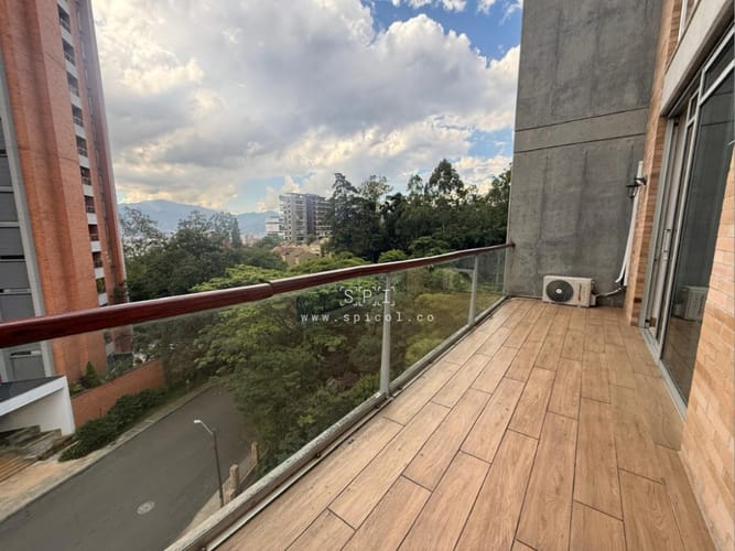 Apartamento de 3 alcobas en arriendo en Las Lomas, Medellín, 280 m² · foto 8 de 22