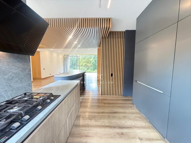 Apartamento de 3 alcobas en arriendo en Las Lomas, Medellín, 280 m² · foto 17 de 22