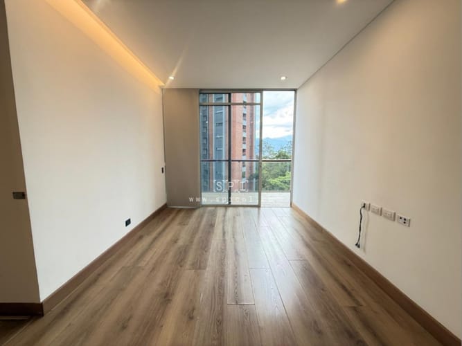 Apartamento de 3 alcobas en arriendo en Las Lomas, Medellín, 280 m² · foto 20 de 22