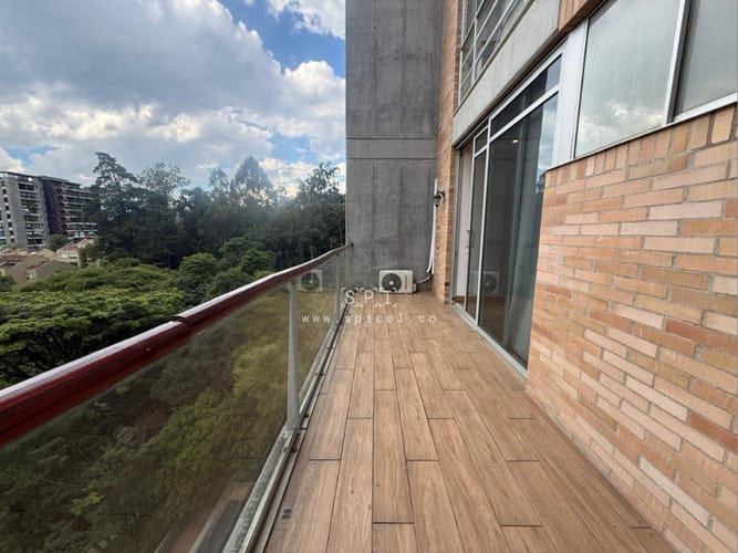 Apartamento de 3 alcobas en arriendo en Las Lomas, Medellín, 280 m² · foto 21 de 22