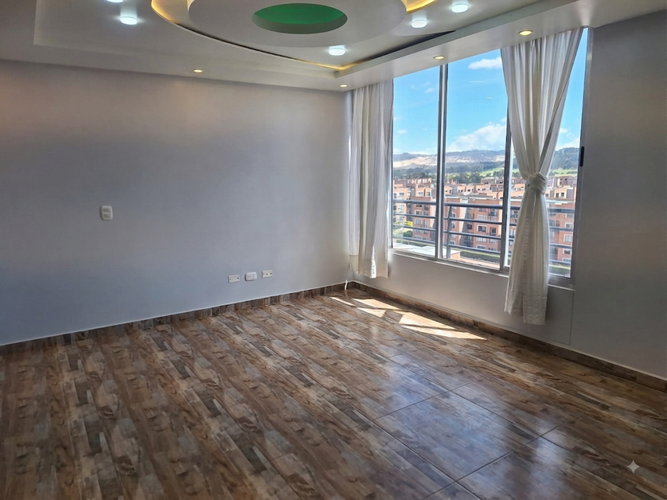 Apartamento de 3 alcobas en arriendo en San Pedro, Madrid, 56 m² · foto 2 de 15