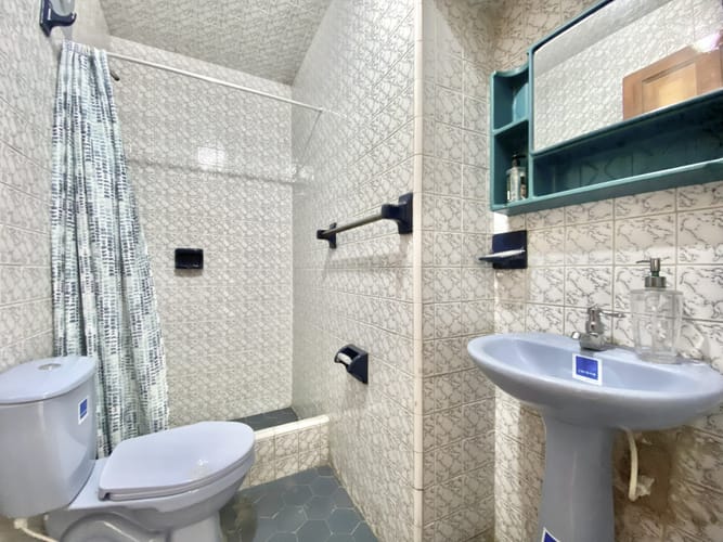 Casa de 5 alcobas en venta en Comuneros, Bogotá, 351 m² · foto 11 de 17