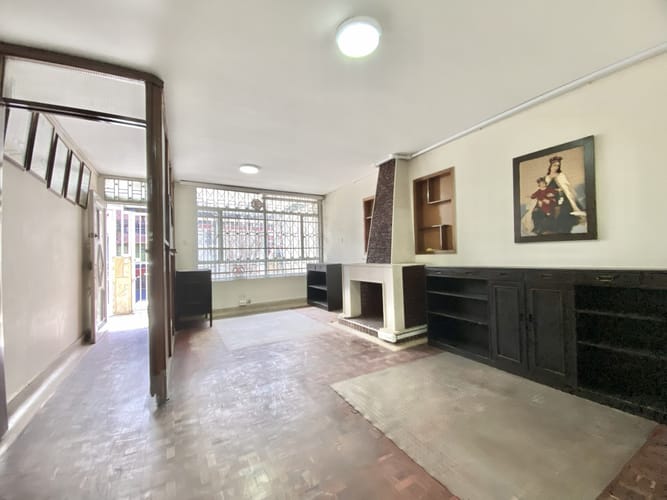 Casa de 5 alcobas en venta en Comuneros, Bogotá, 351 m² · foto 12 de 17