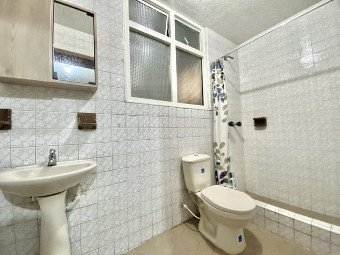 Casa de 5 alcobas en venta en Comuneros, Bogotá, 351 m² · foto 16 de 17