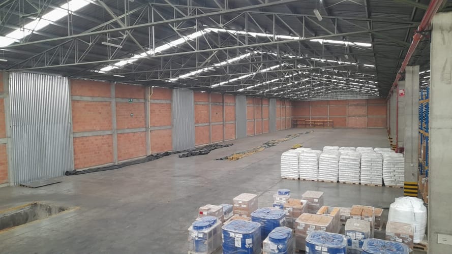 Bodega en arriendo en Boyero, Madrid, 2550 m² · foto 22 de 23
