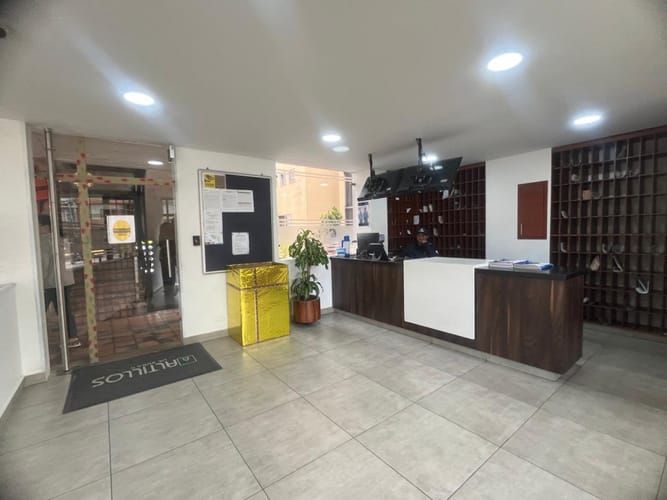 Apartamento de 3 alcobas en arriendo en Santa Maria Del Lago, Bogotá, 30 m² · foto 2 de 24
