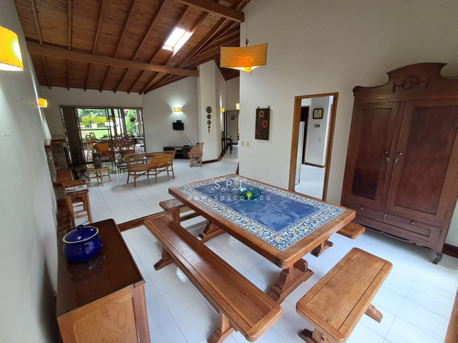 Casa de 13 alcobas en arriendo en Gualanday, Rionegro, 290 m² · foto 2 de 24