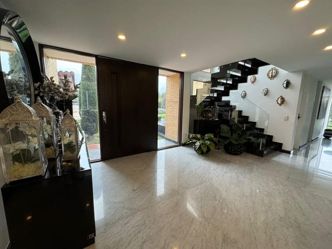 Casa de 4 alcobas en venta en Casa Blanca, Bogotá, 320 m² · foto 5 de 9