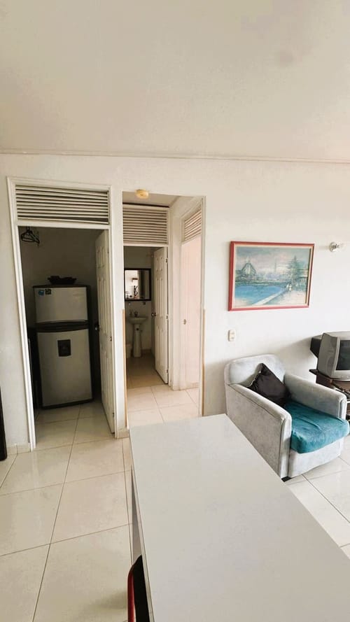 Apartamento de 2 alcobas en venta en Las Palmas, Ricaurte, 53 m² · foto 2 de 15