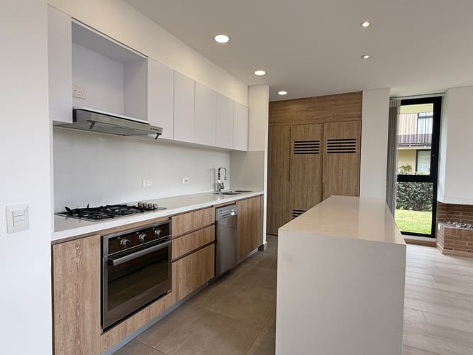 Casa de 4 alcobas en venta en Siberia, Cota, 184 m² · foto 5 de 16