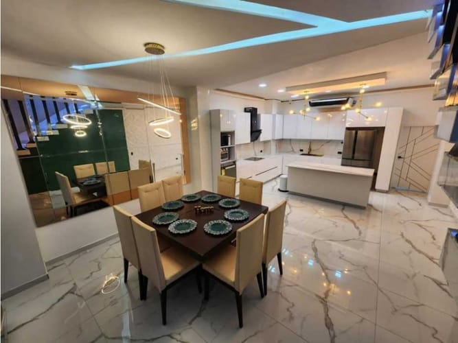 Casa de 3 alcobas en venta en Salguero, Santa Marta, 283 m² · foto 2 de 24