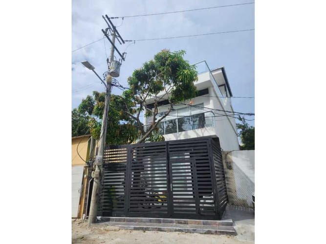 Casa de 3 alcobas en venta en Salguero, Santa Marta, 283 m² · foto 8 de 24