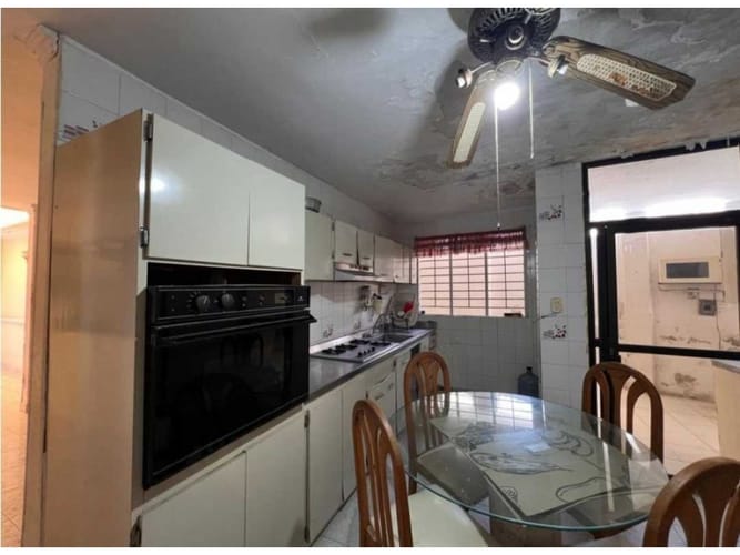 Casa de 6 alcobas en venta en Los Alcazares, Santa Marta, 350 m² · foto 12 de 24