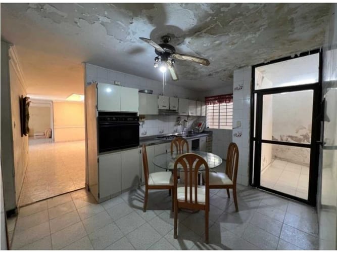 Casa de 6 alcobas en venta en Los Alcazares, Santa Marta, 350 m² · foto 13 de 24