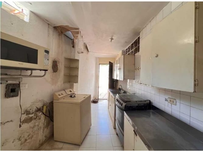 Casa de 6 alcobas en venta en Los Alcazares, Santa Marta, 350 m² · foto 15 de 24