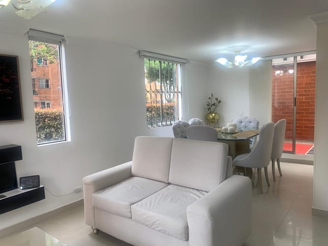 Casa de 3 alcobas en venta en Colina Campestre, Bogotá, 146 m² · foto 2 de 21
